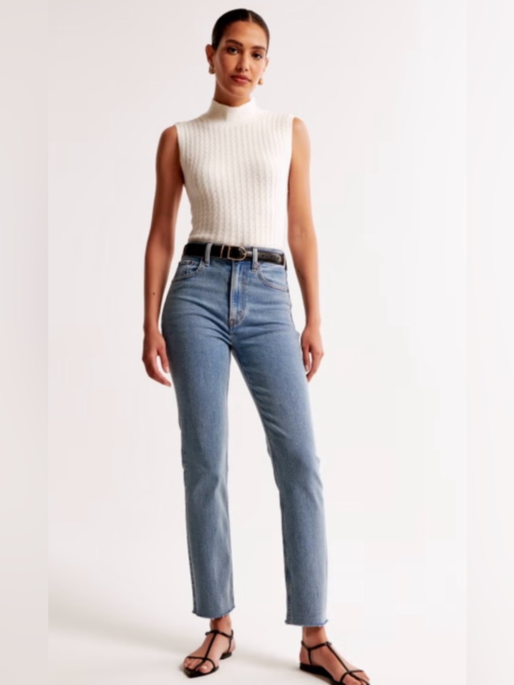 Abercrombie and Fitch, the ankle straight Ultra high-rise size 4 Short